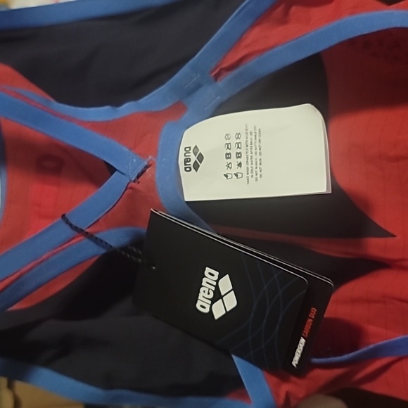 NWT Arena Powerskin Carbon Duo Top - Open Back - Picture 10 of 16